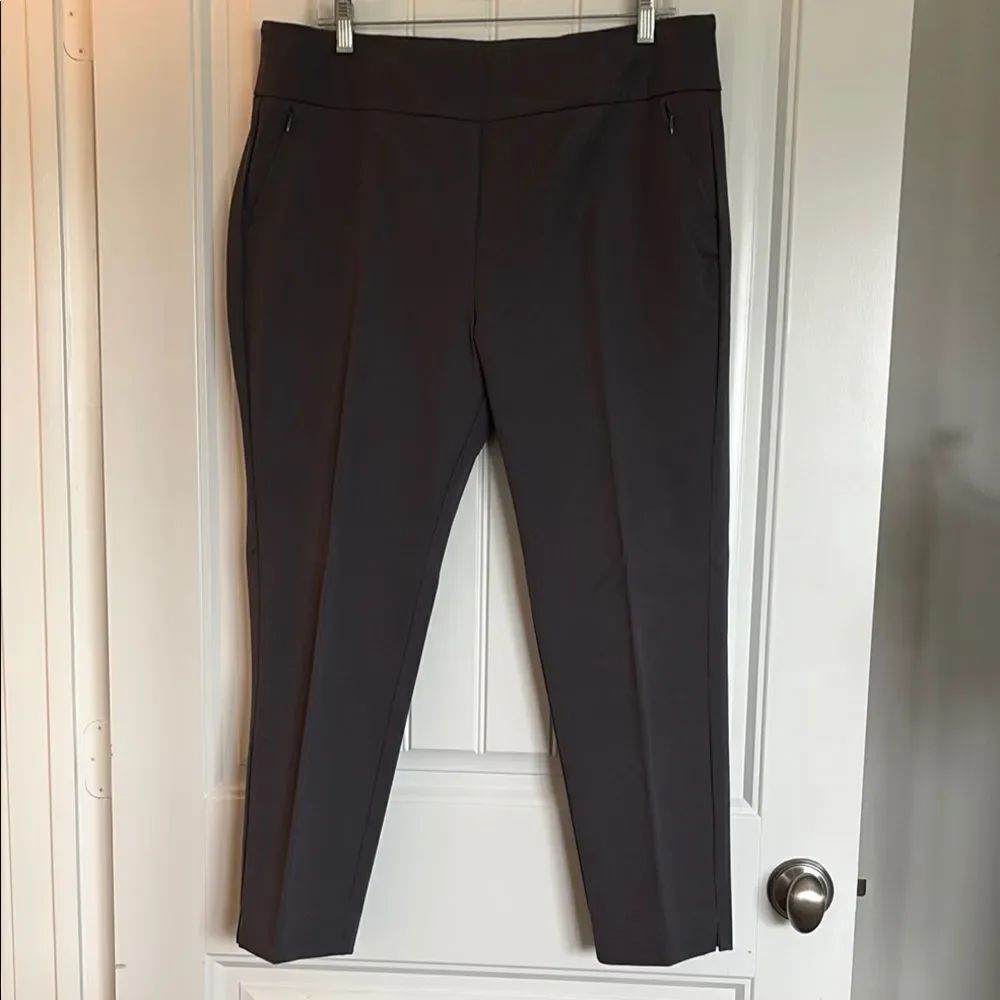 Soft Surroundings Gray Ankle Cropped Pants Style 3DP71